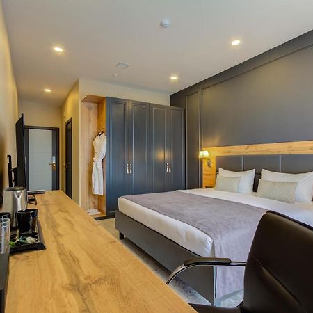 Aurum Hotel Μπισκέκ Εξωτερικό φωτογραφία